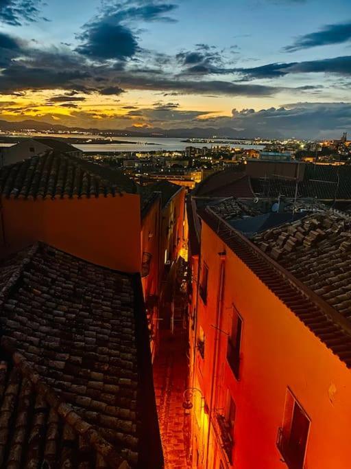 Castello Attic Sunset Terrace Daire Cagliari Dış mekan fotoğraf